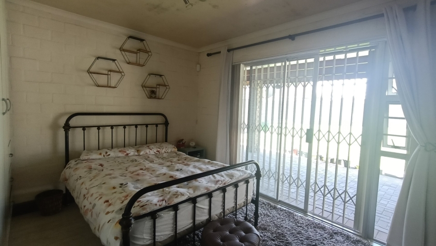 To Let 3 Bedroom Property for Rent in Rouxville Western Cape